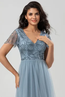 Confiantemente Carismático Uma Linha V Pescoço Dusty Blue Long Vestido de Dama de Honra com Missangas