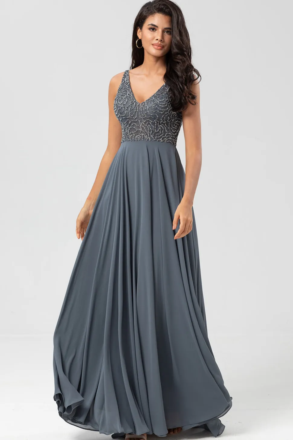 Confiantemente Carismático Uma Linha V Pescoço Eucalipto Vestido Longo Madrinha com Missangas