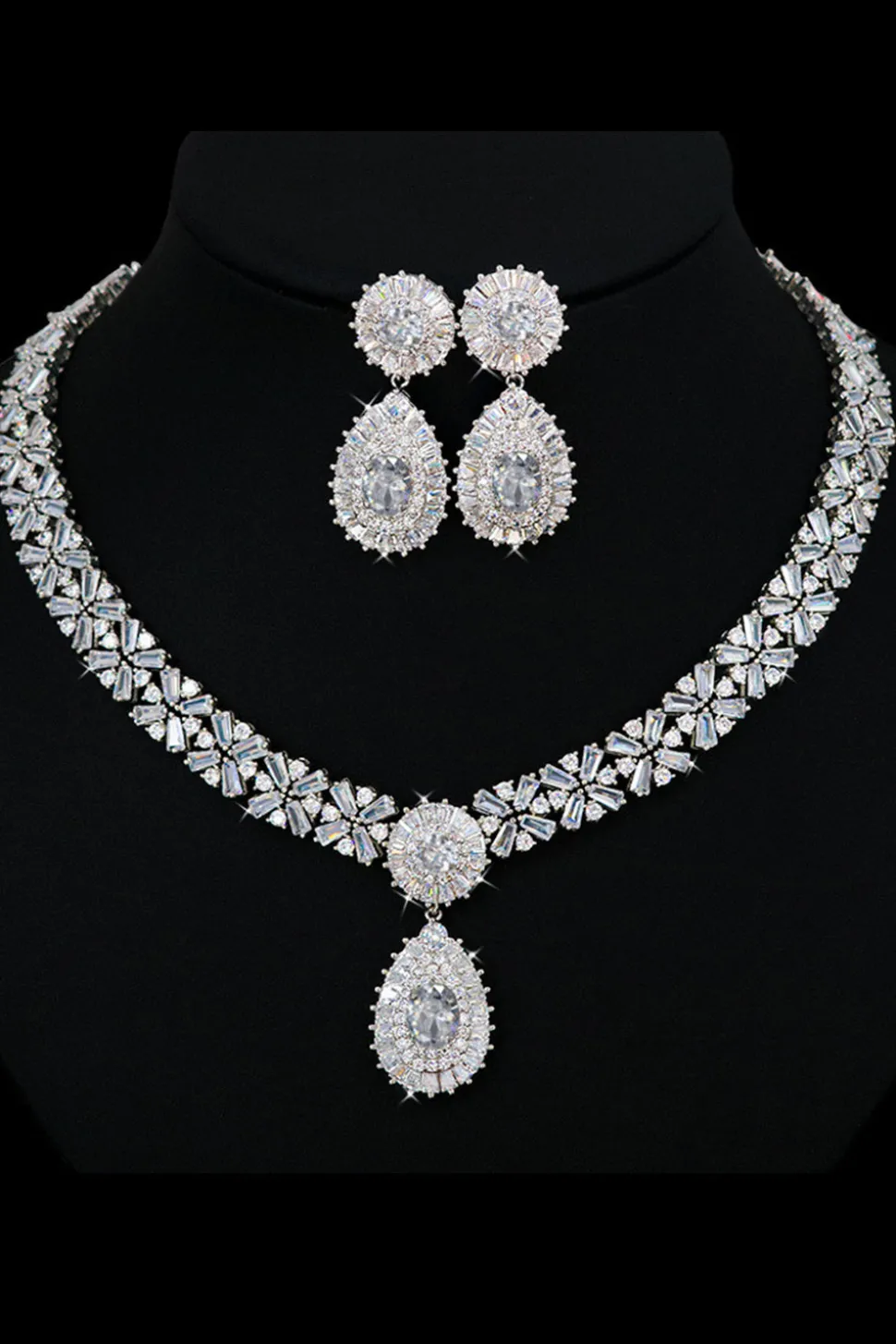Conjunto de joias de colar de cristal azul real