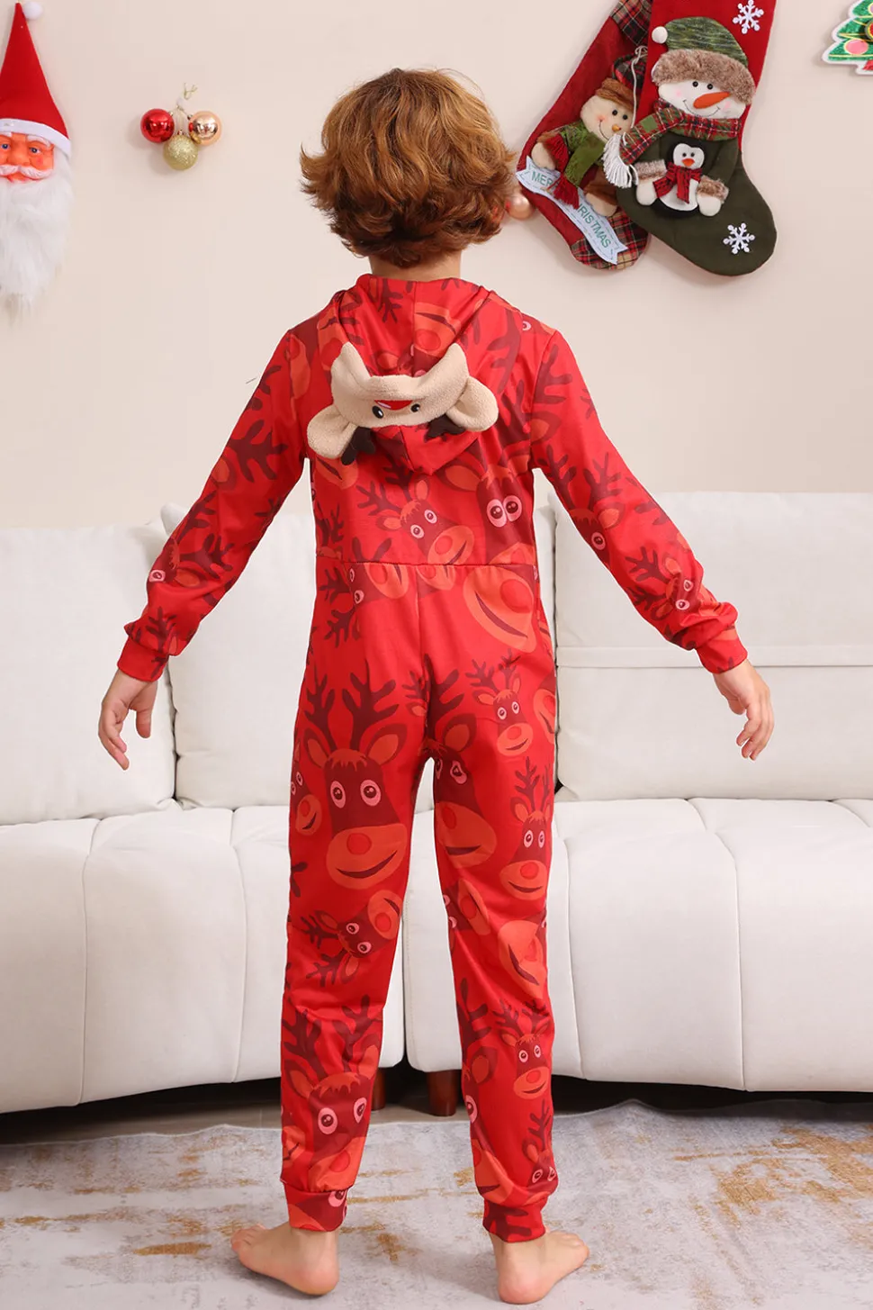 Conjunto de pijama familiar com capuz padrão vermelho