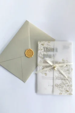 Convite de casamento dourado verde personalizado com Bowknot
