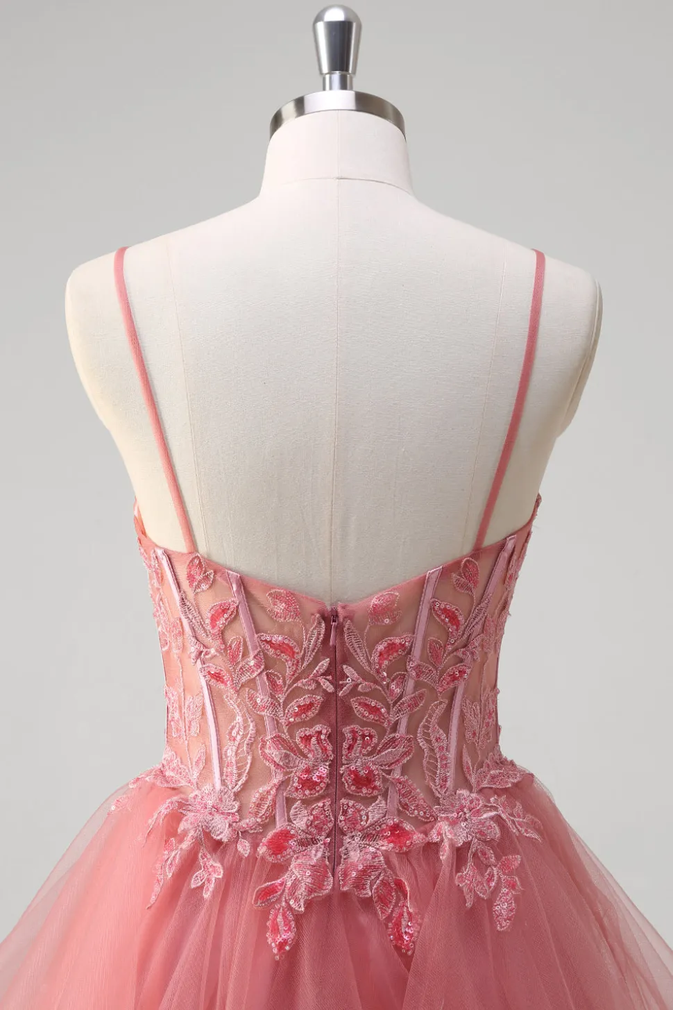 Coral A Line Espaghetti Straps Corset Tiered Long Prom Dress com Apliques