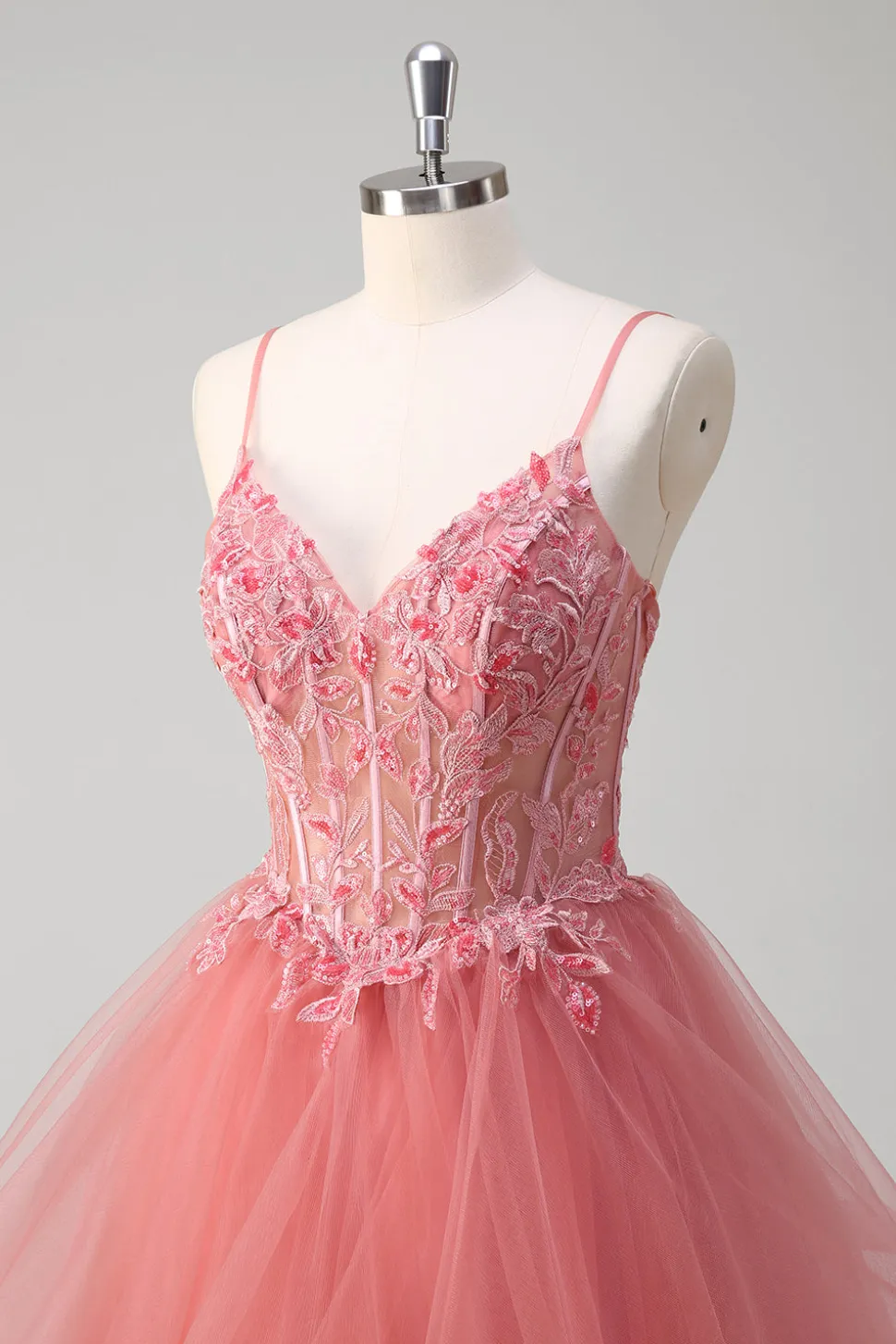Coral A Line Espaghetti Straps Corset Tiered Long Prom Dress com Apliques