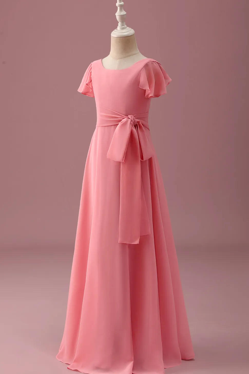 Coral Chiffon mangas curtas uma linha vestido de dama de honra júnior com Bowknot