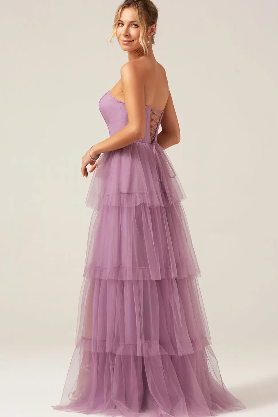 Correias Destacáveis A Line Navy Tiered Long Bridesmaid Dress