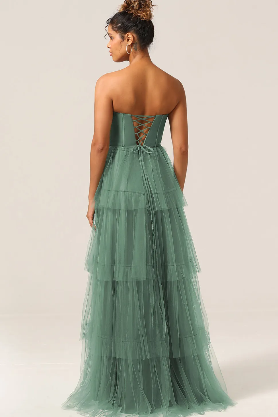 Correias Destacáveis A Line Navy Tiered Long Bridesmaid Dress