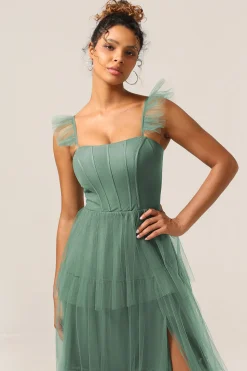 Correias Destacáveis Uma Linha Roxo Tiered Vestido longo de dama de honra