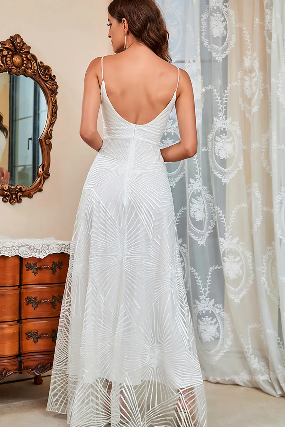 Correias Esparguete Branco A Line Vestido de Festa