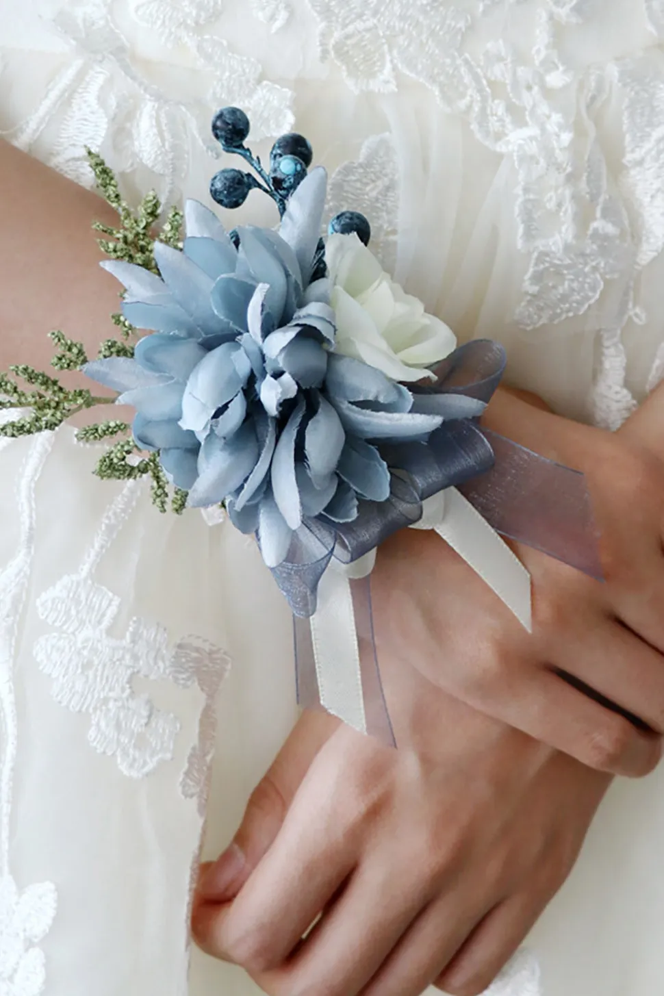 Corsage de pulso azul cinza e conjunto de homens Boutonniere para festa de casamento do baile de formatura