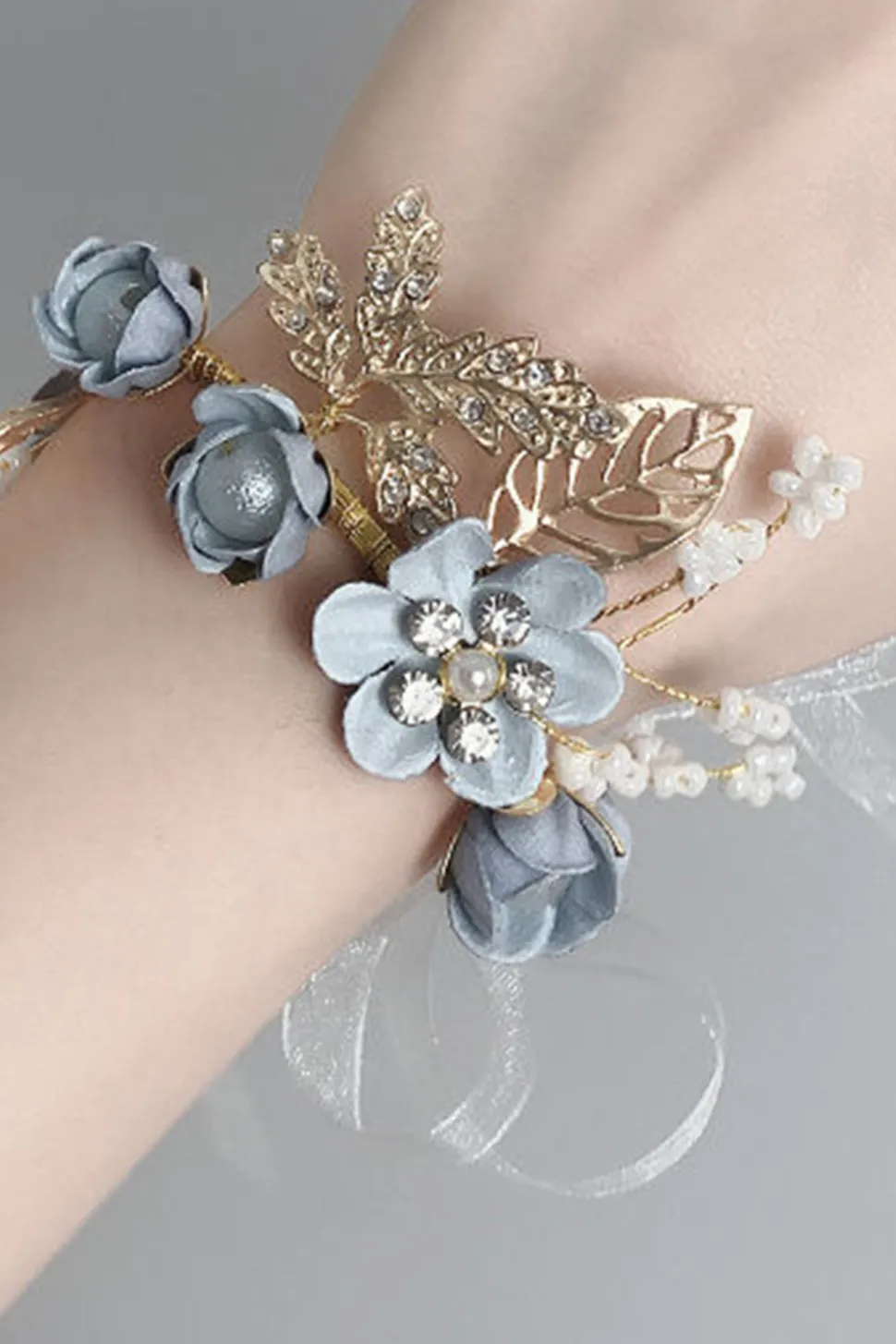 Corsage de pulso azul sofisticado com strass