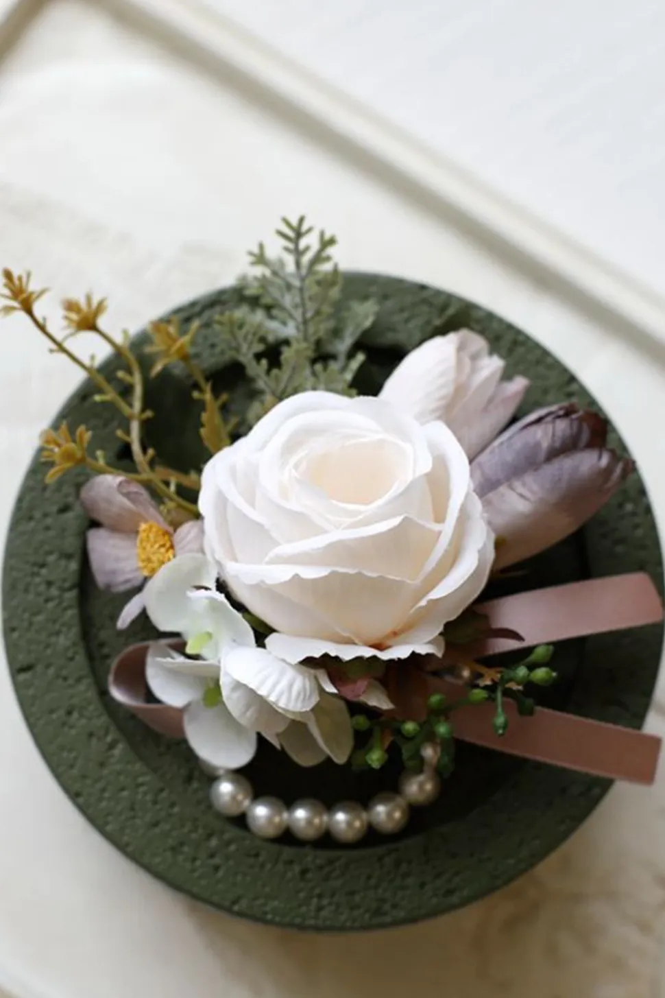 Corsage de pulso de baile de damasco e Boutonniere masculino para casamento