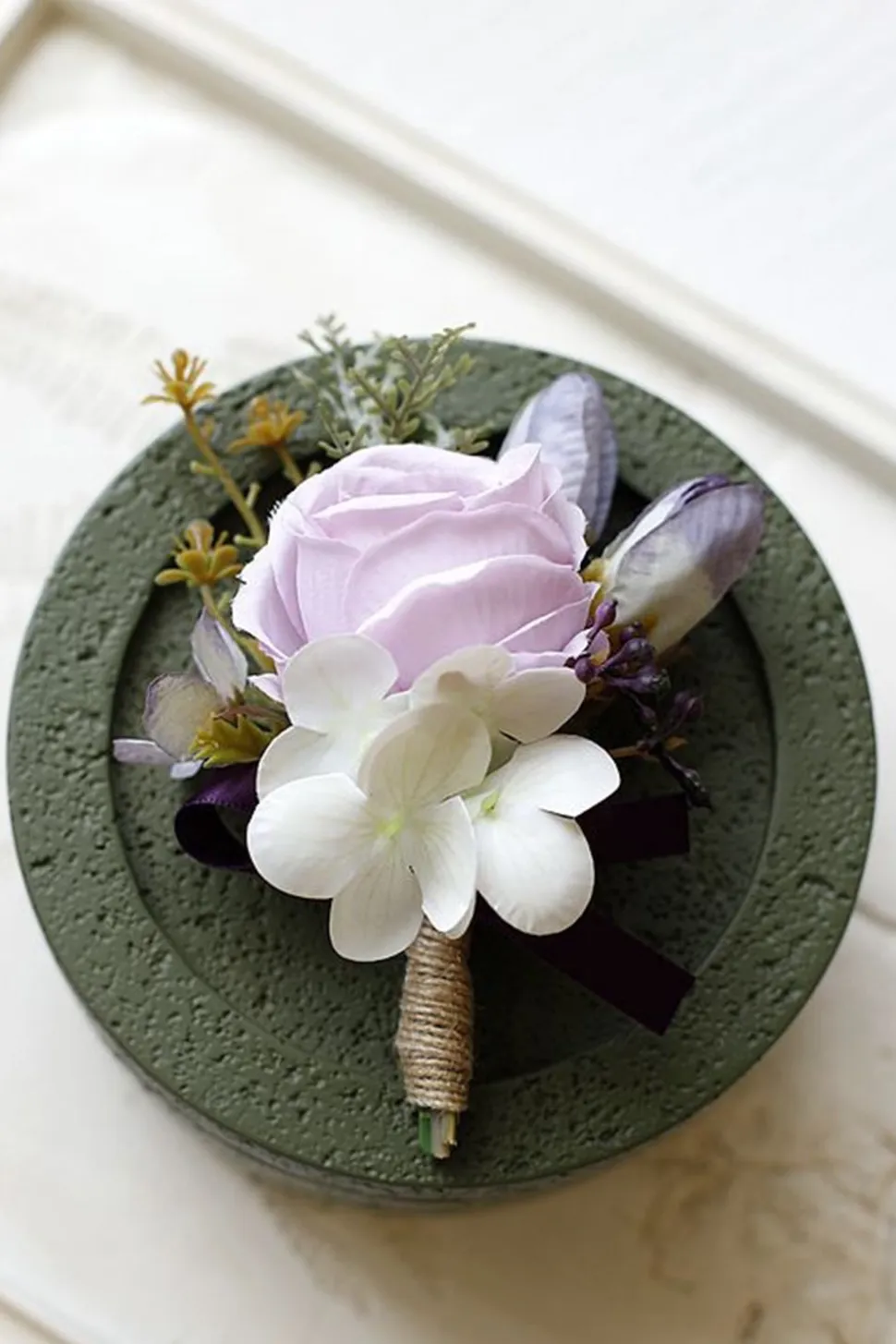 Corsage de pulso de baile de damasco e Boutonniere masculino para casamento