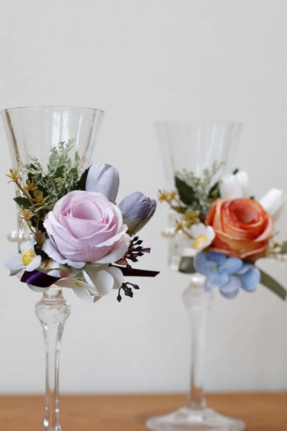 Corsage de pulso de baile de damasco e Boutonniere masculino para casamento