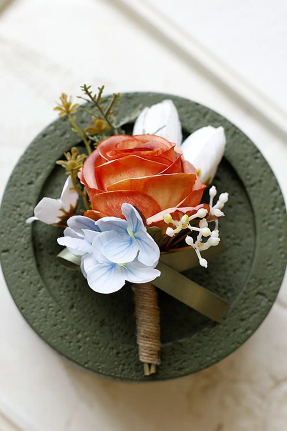 Corsage de pulso de baile de damasco e Boutonniere masculino para casamento