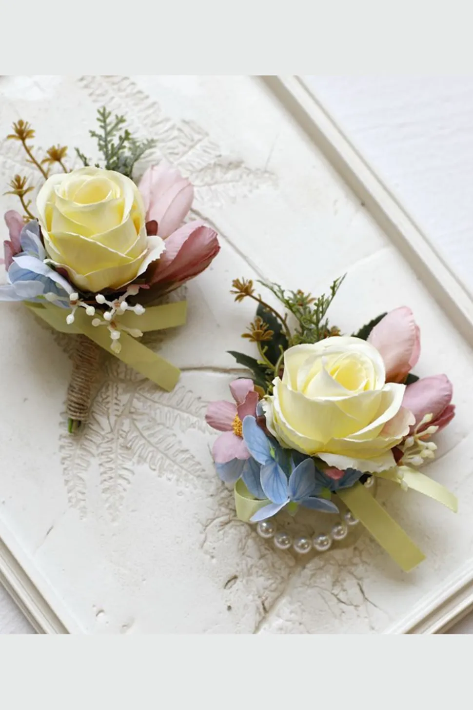 Corsage de pulso de baile de damasco e Boutonniere masculino para casamento