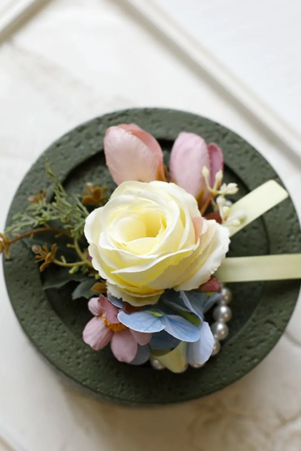 Corsage de pulso de baile de damasco e Boutonniere masculino para casamento