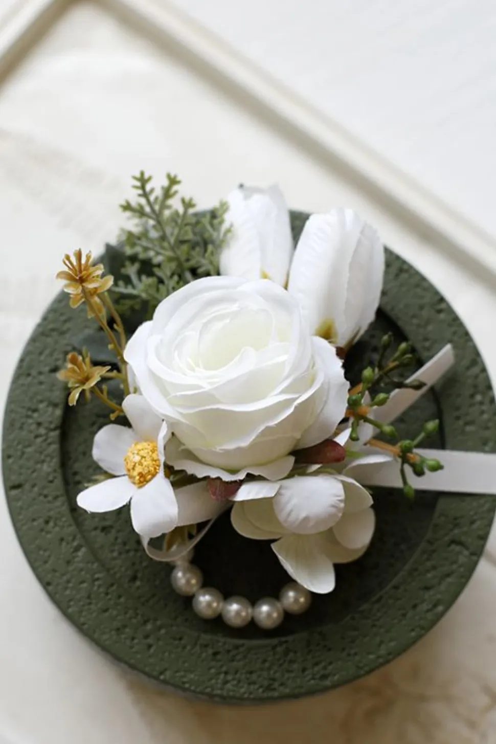 Corsage de pulso de baile de damasco e Boutonniere masculino para casamento