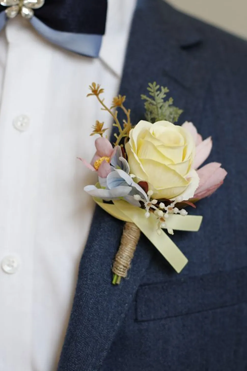 Corsage de pulso de baile de damasco e Boutonniere masculino para casamento