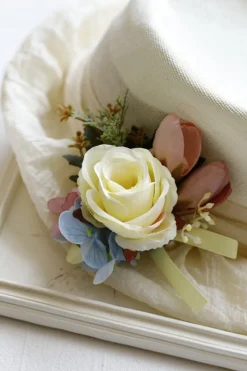 Corsage de pulso de baile de damasco e Boutonniere masculino para casamento