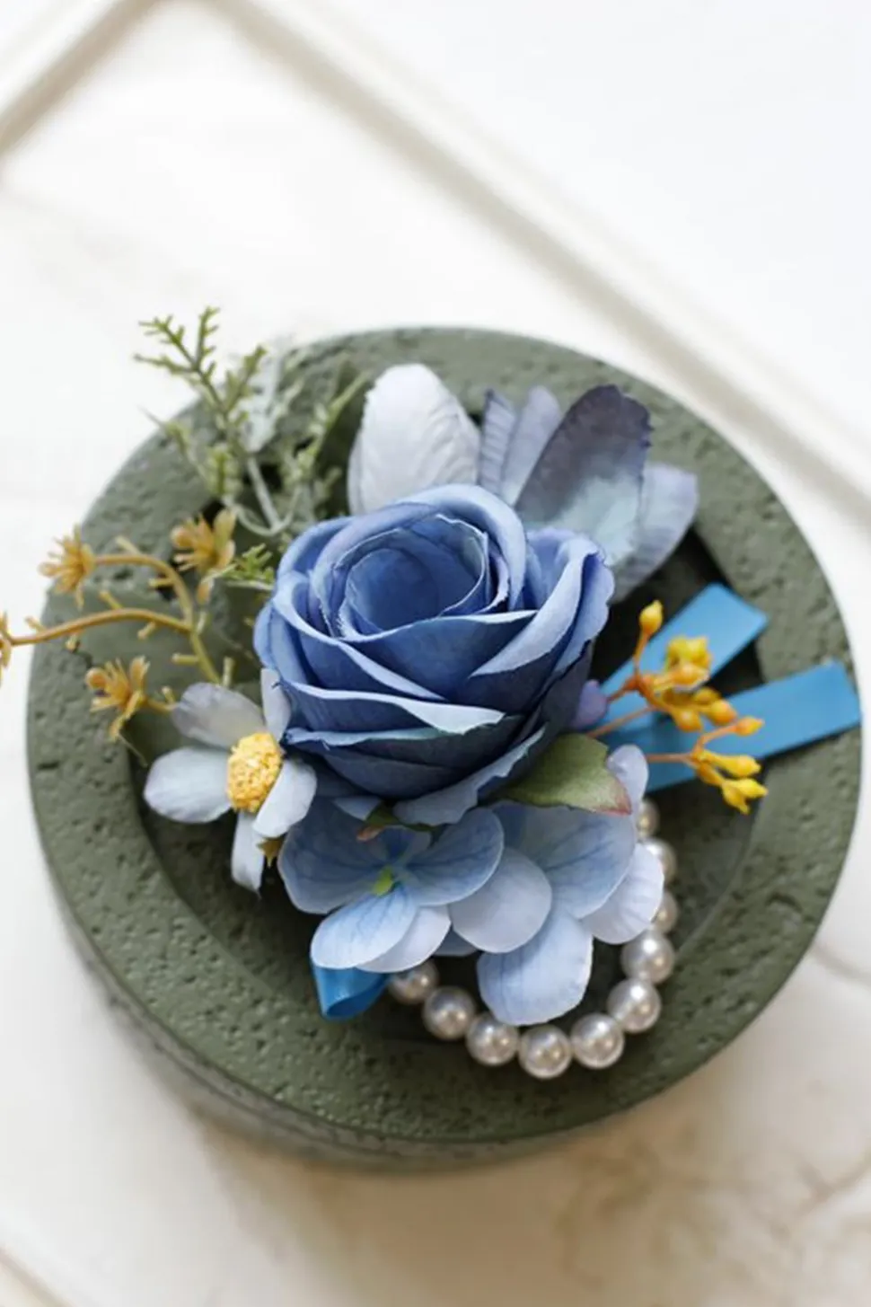 Corsage de pulso de baile de damasco e Boutonniere masculino para casamento