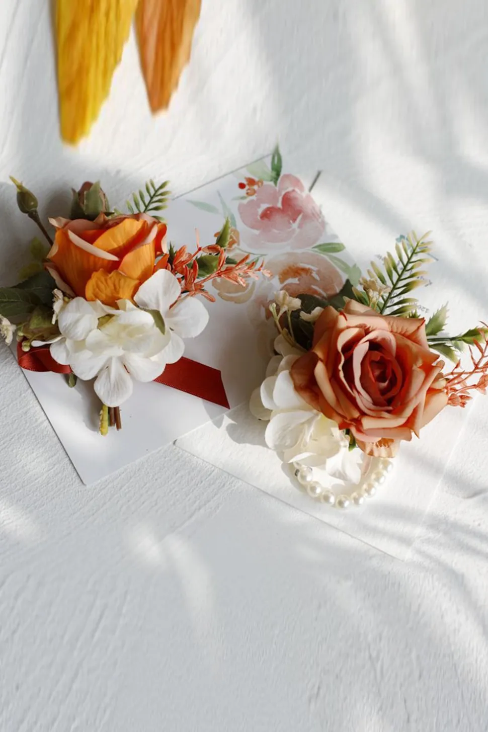 Corsage de pulso elegante Blush Prom e Boutonniere masculino para festa de casamento