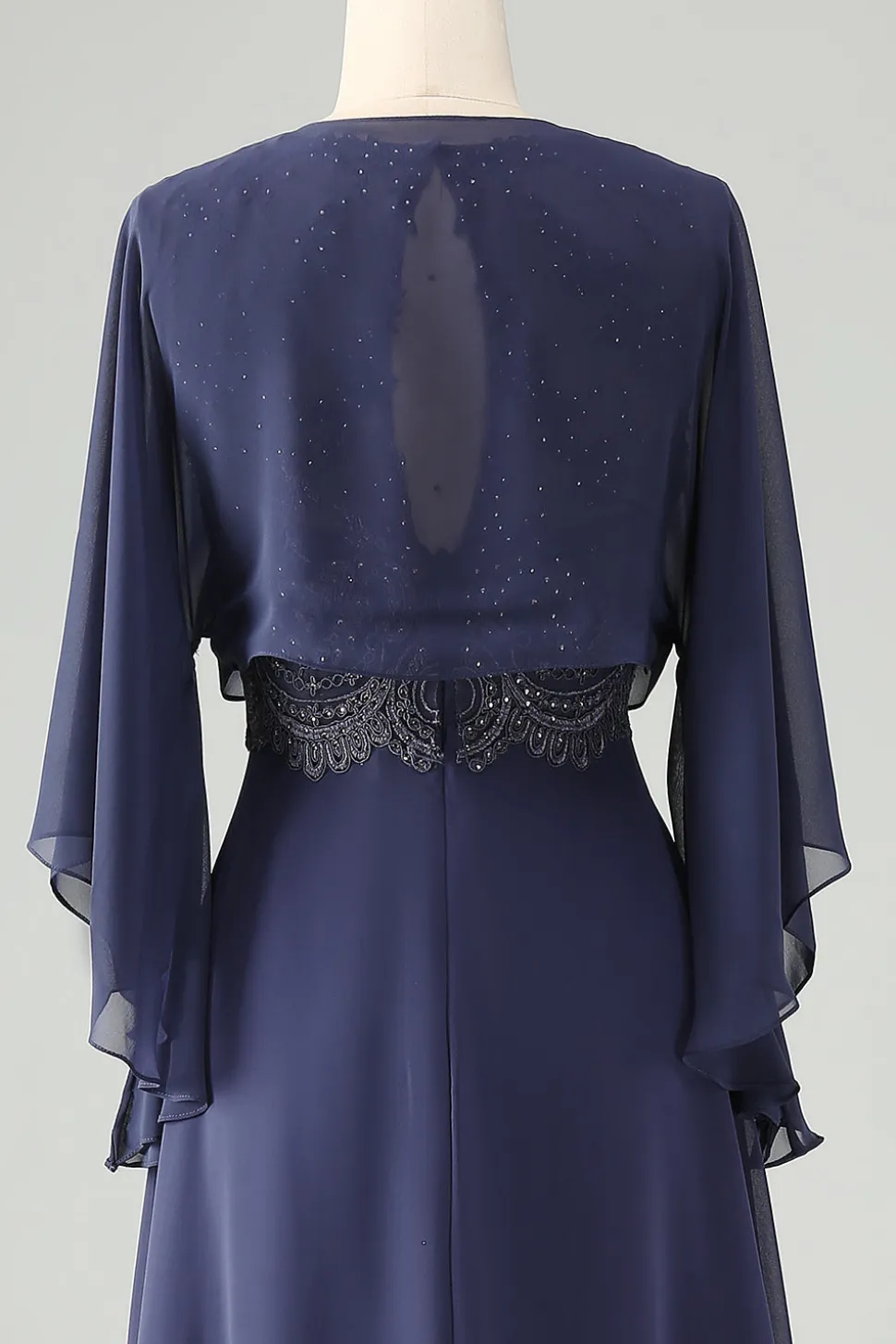 Crepúsculo brilhante uma linha frisada mãe de vestido de noiva com xaile