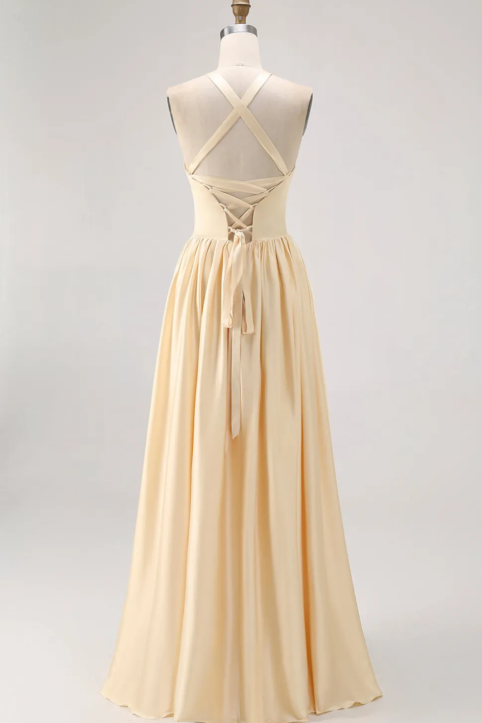 Daffodil Halter Uma linha de cetim vestido de dama de honra
