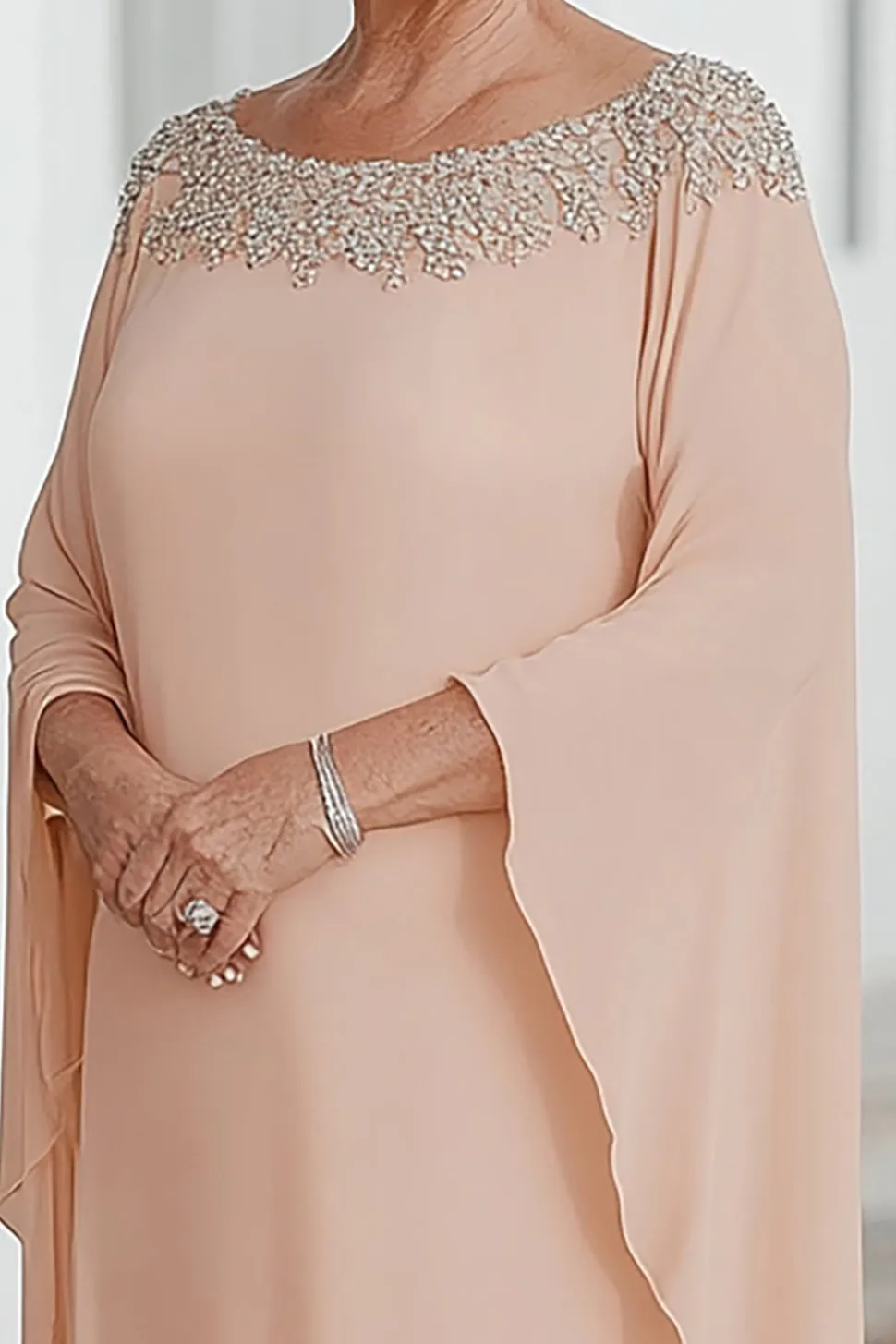 Damasco Chiffon Coluna Scoop Neck Flutter Mangas Mãe do Vestido da Noiva