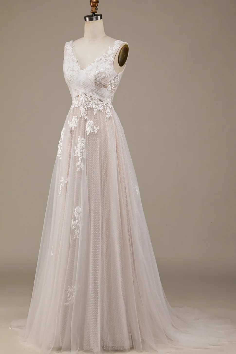 Damasco Tule Varredura Trem Vestido de Noiva com Renda