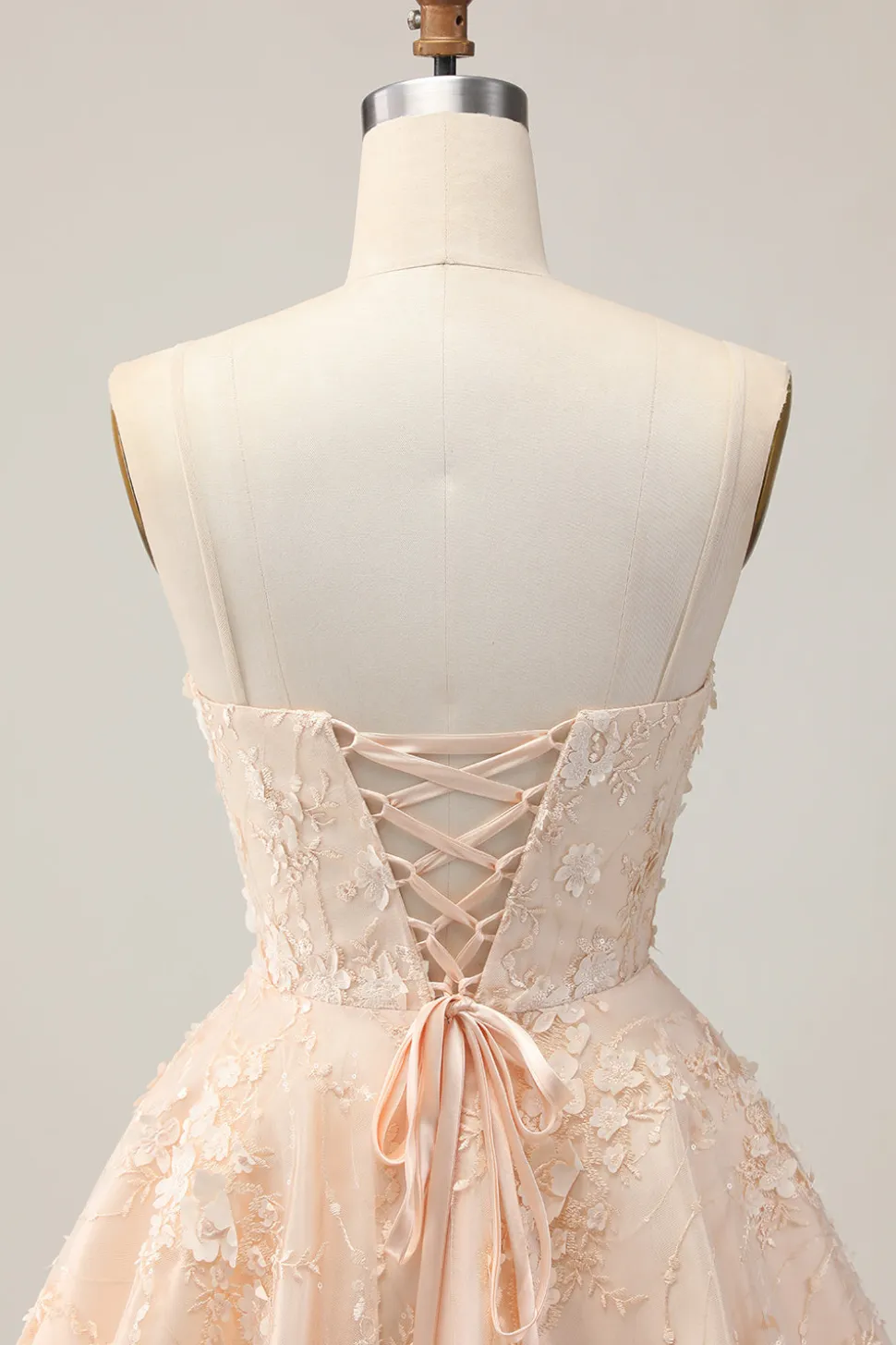 Damasco Uma Linha Esparguete Correias Vestido Curto Homecoming Floral com Apliques
