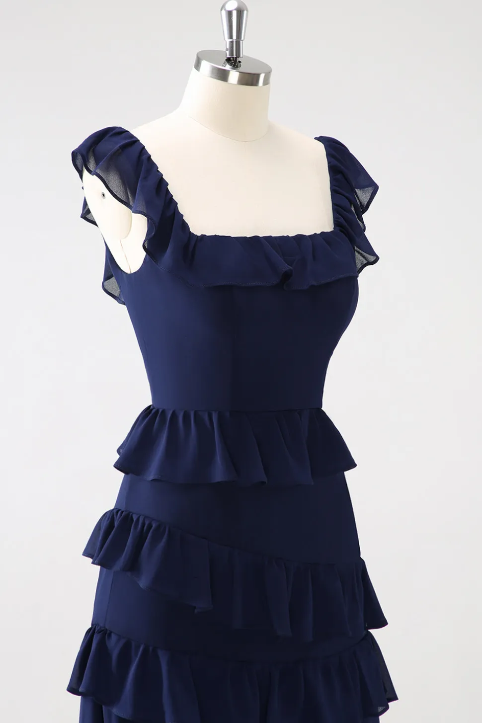 Dark Navy A-Line Tiered Chiffon Vestido de Dama de Honra Longo