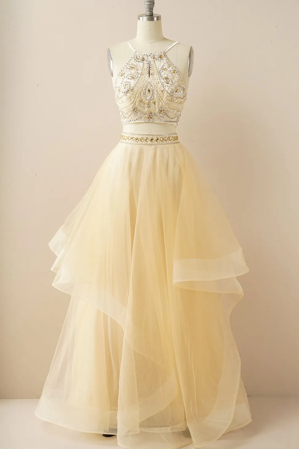 Duas peças Halter Beaded Vestido de baile