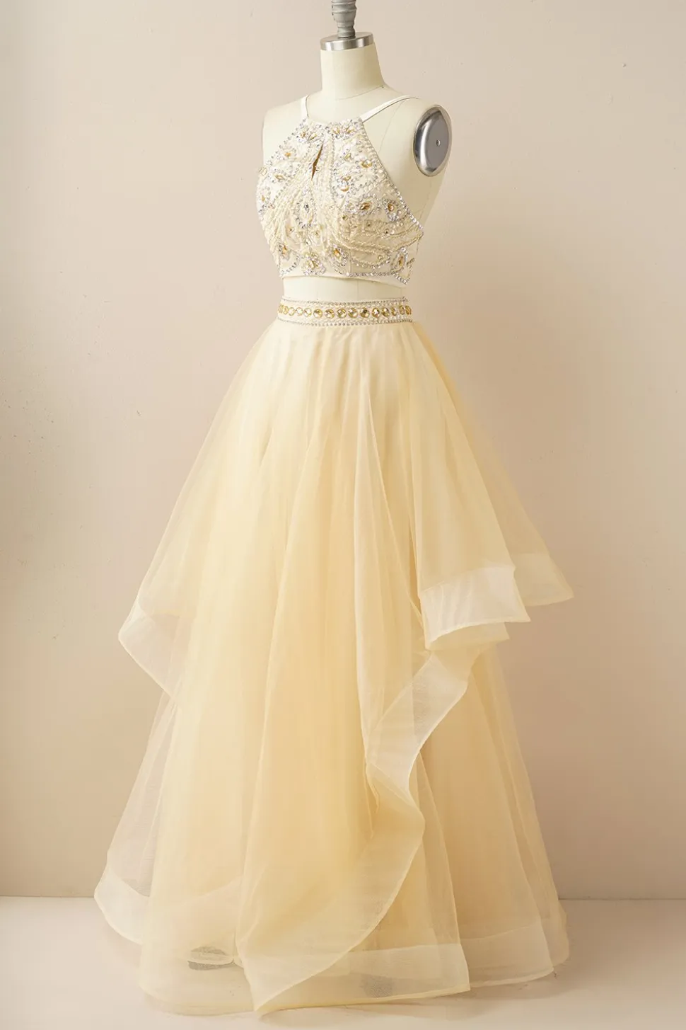 Duas peças Halter Beaded Vestido de baile