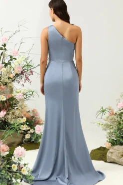 Dusty azul um ombro bainha longo vestido de dama de honra com fenda