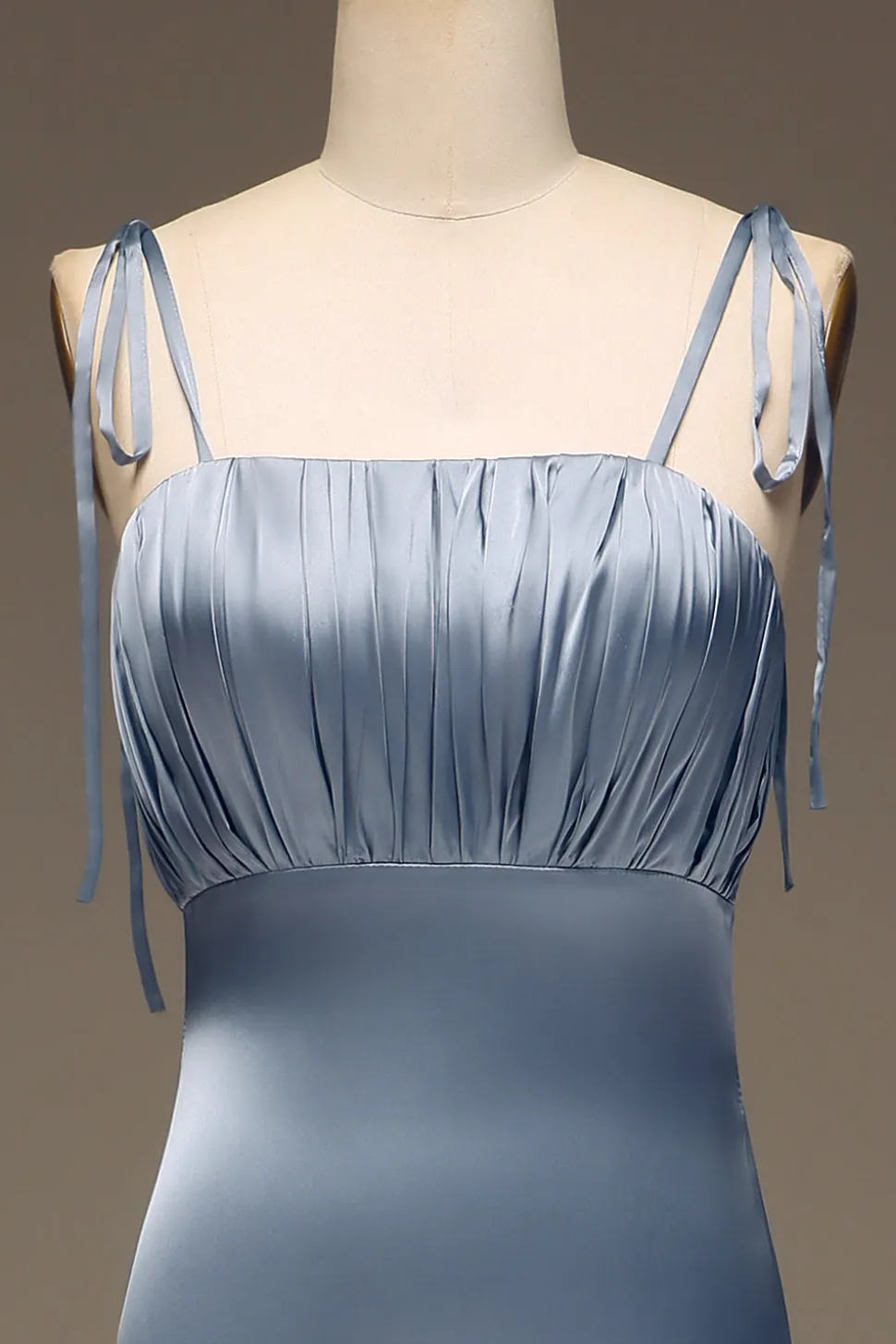 Dusty Blue Espaghetti Correias Bainha Cetim Vestido de Dama de Honra plissado