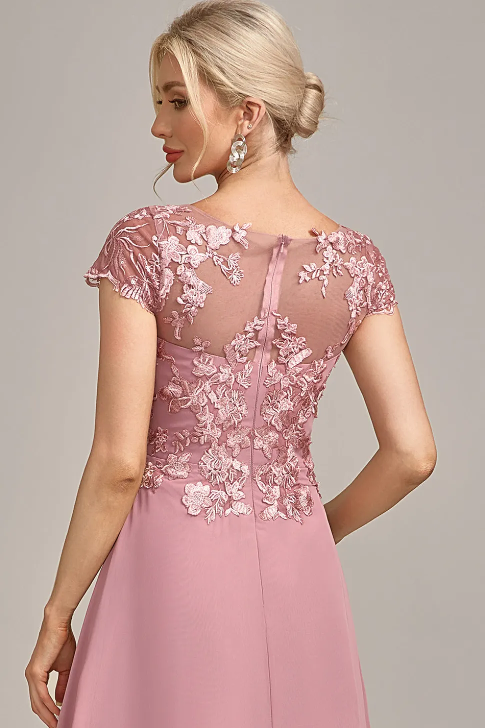 Dusty Rose A-Line Tea-Length Mãe do vestido de noiva com lantejoulas