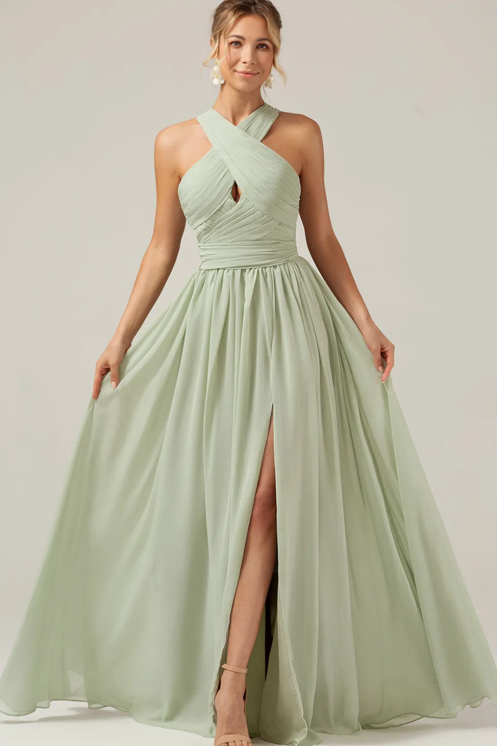 Dusty Sage Boho Chiffon vestido longo da dama de honra com botão de volta