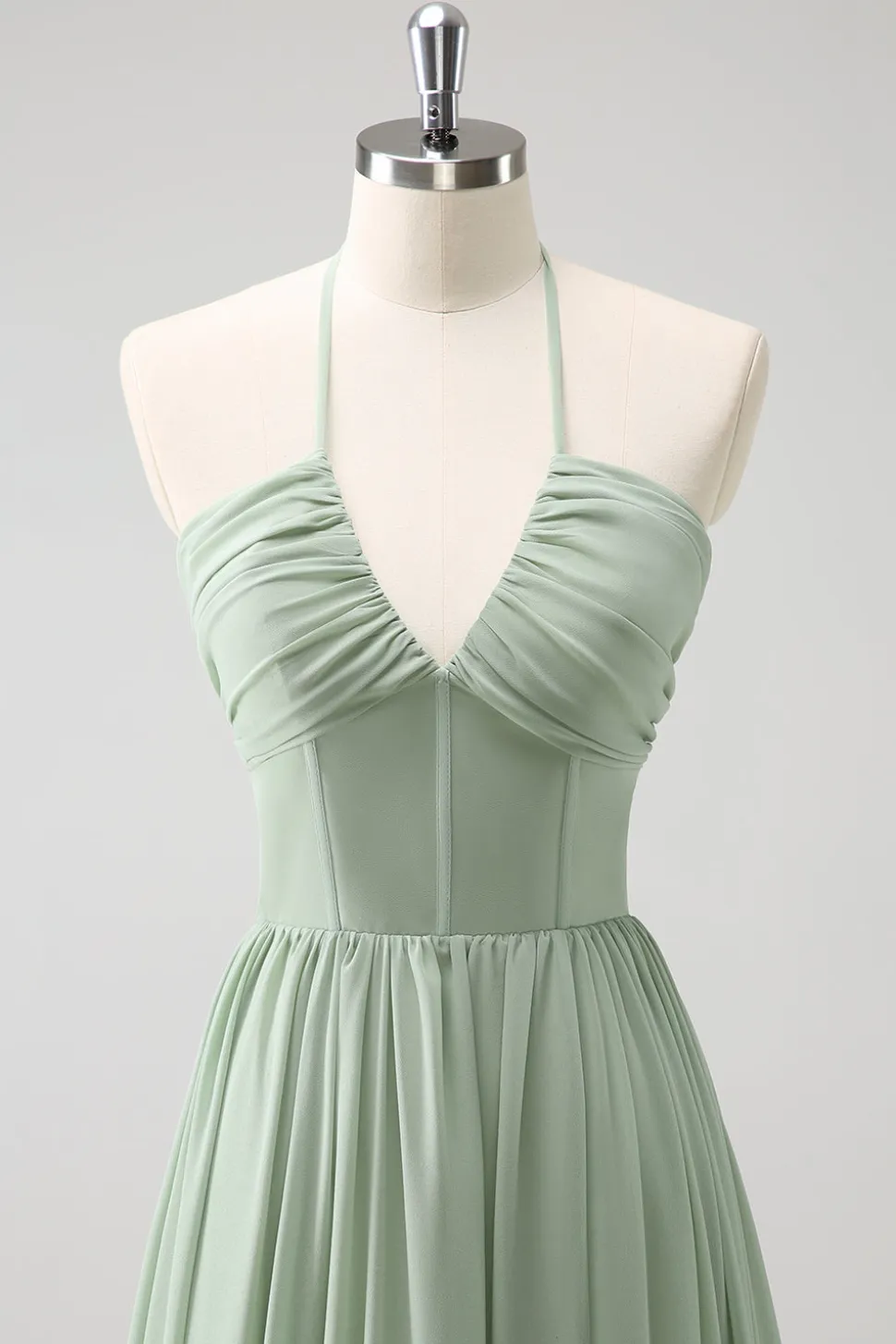 Dusty Sage Halter babado vestido de dama de honra com fenda