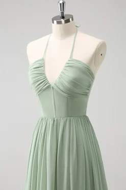 Dusty Sage Halter babado vestido de dama de honra com fenda