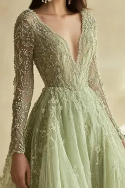 Dusty Sage Lace Applique Tulle V Neck Prom Dress com mangas compridas