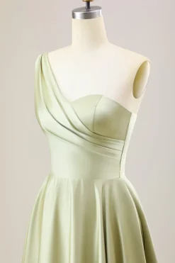 Dusty Sage Uma linha de um ombro longo vestido de dama de honra de cetim