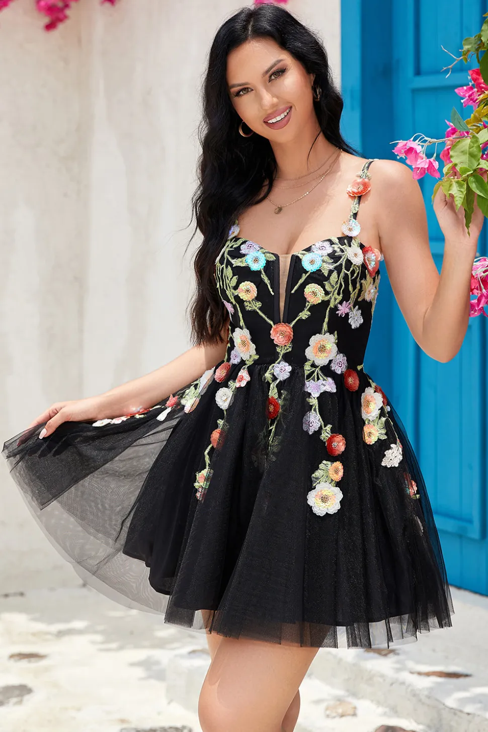 Elegante A Line Spaghetti Straps Preto Vestido Curto Homecoming com Apliques