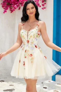 Elegante A Line Spaghetti Straps Champagne Vestido Curto Homecoming com Apliques