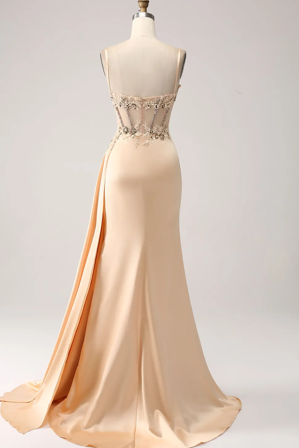 Elegante champanhe sereia plissado vestido de baile de formatura de cetim com apliques
