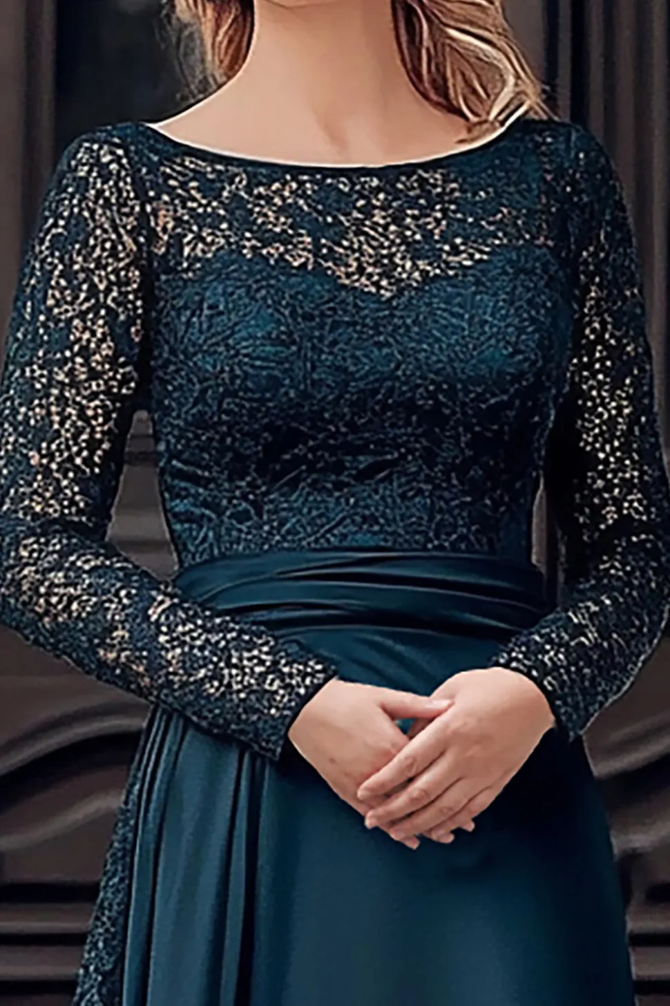 Elegante Colher Marinha Uma Linha de Laço de Cetim Mãe do Vestido da Noiva com Mangas Longas