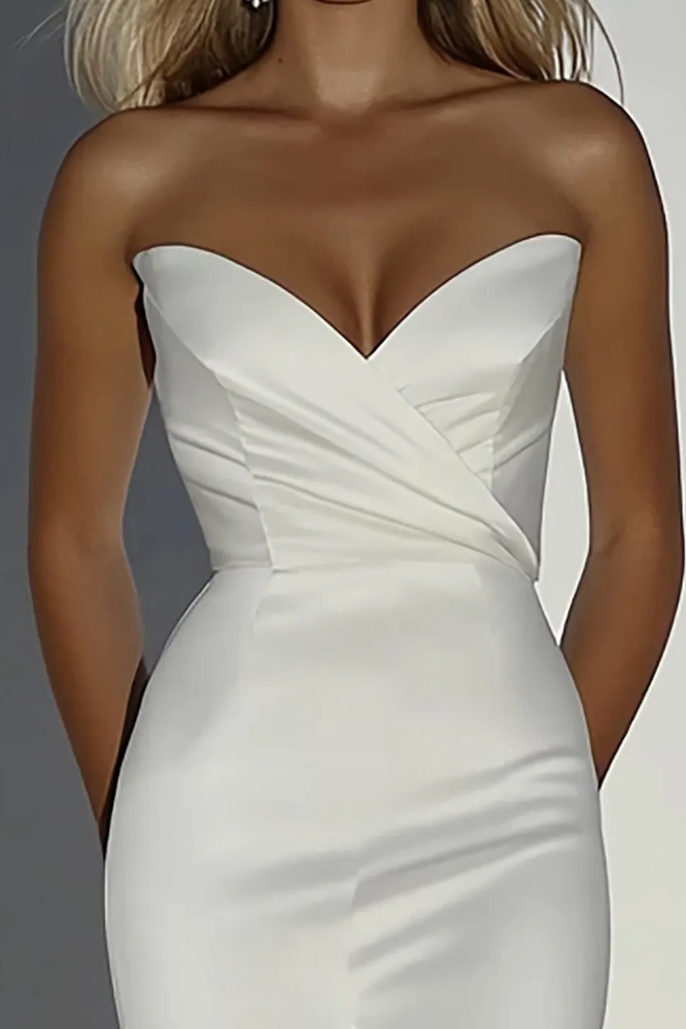 Elegante marfim cetim querida bainha frisada vestido de noiva longo com fenda