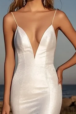 Elegante Marfim Esparguete Alças Sereia Vestido de Noiva Longo com Fenda