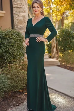 Elegante verde escuro manga longa mãe do vestido de noiva com frisos