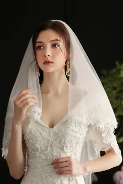 Elegante Véu de Noiva de Renda Floral Branca