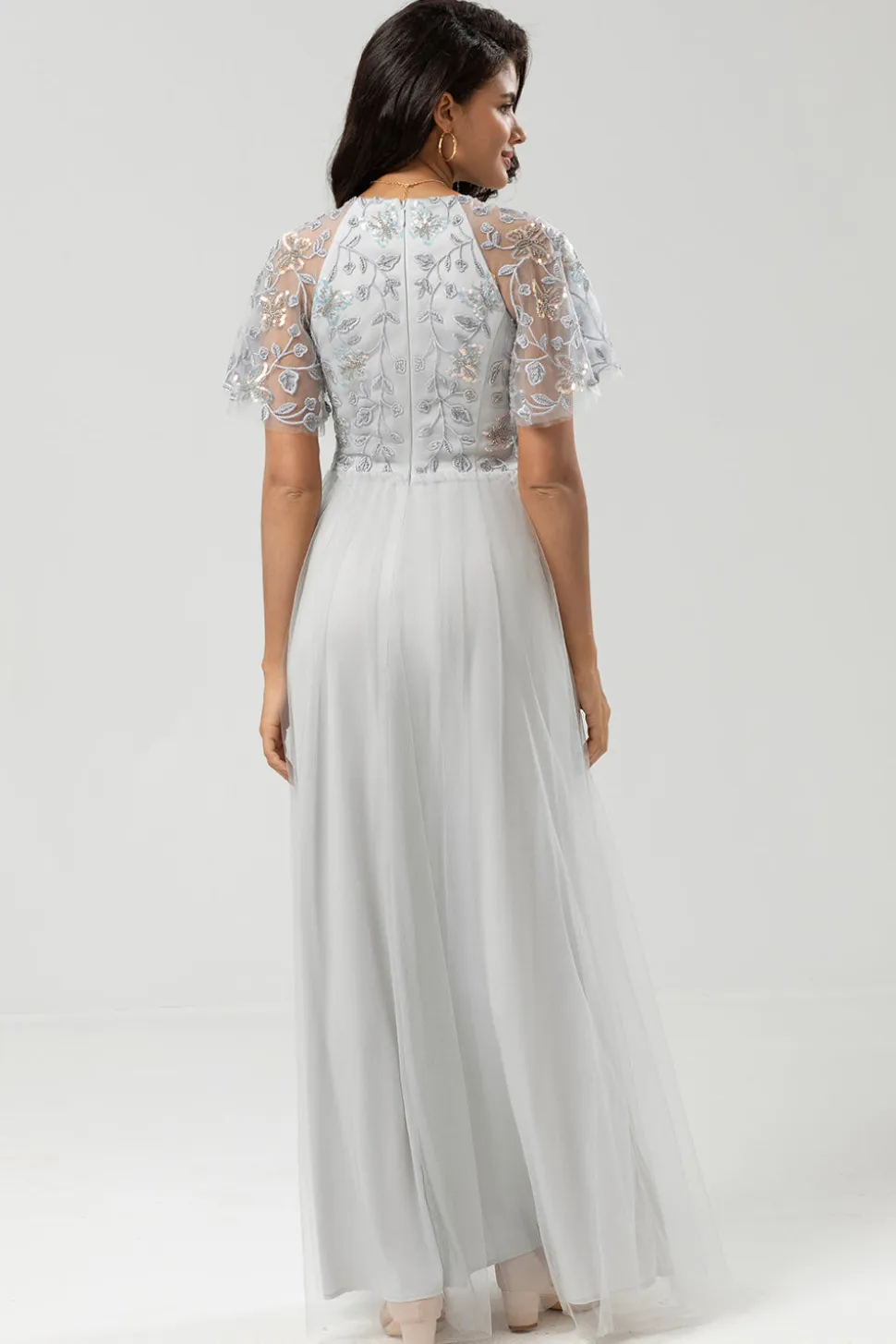 Elegância Clássica A-Line Jewel Neck Cinza Vestido de Dama de Honra Longo com Mangas Curtas